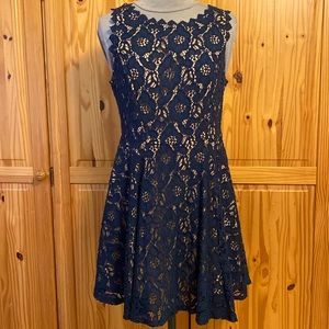 City Studio lace dress